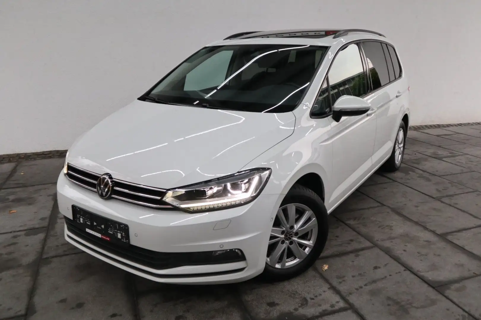 Volkswagen Touran DSG Comfortline*PANO*7-SIT*ACC*STANDH*AHK Weiß - 1