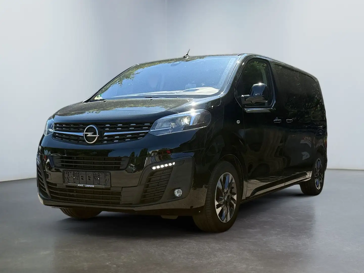 Opel Zafira Life Edition M Schwarz - 1