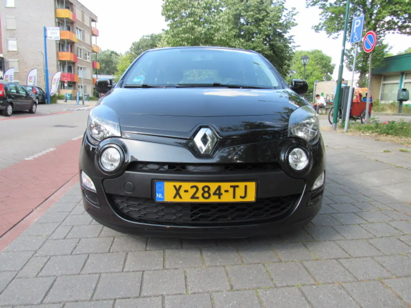 Renault Twingo 1.2 16v 75pk Airco/Cruise Dynamique Zwart - 2