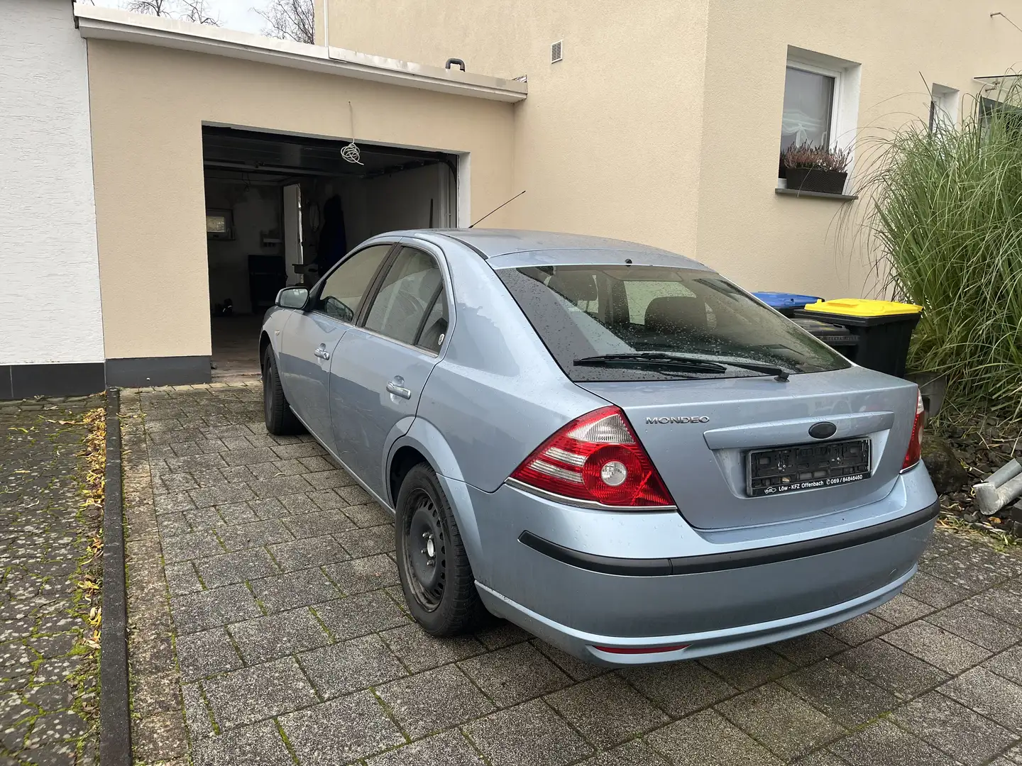 Ford Mondeo 2.0 Ghia - 1
