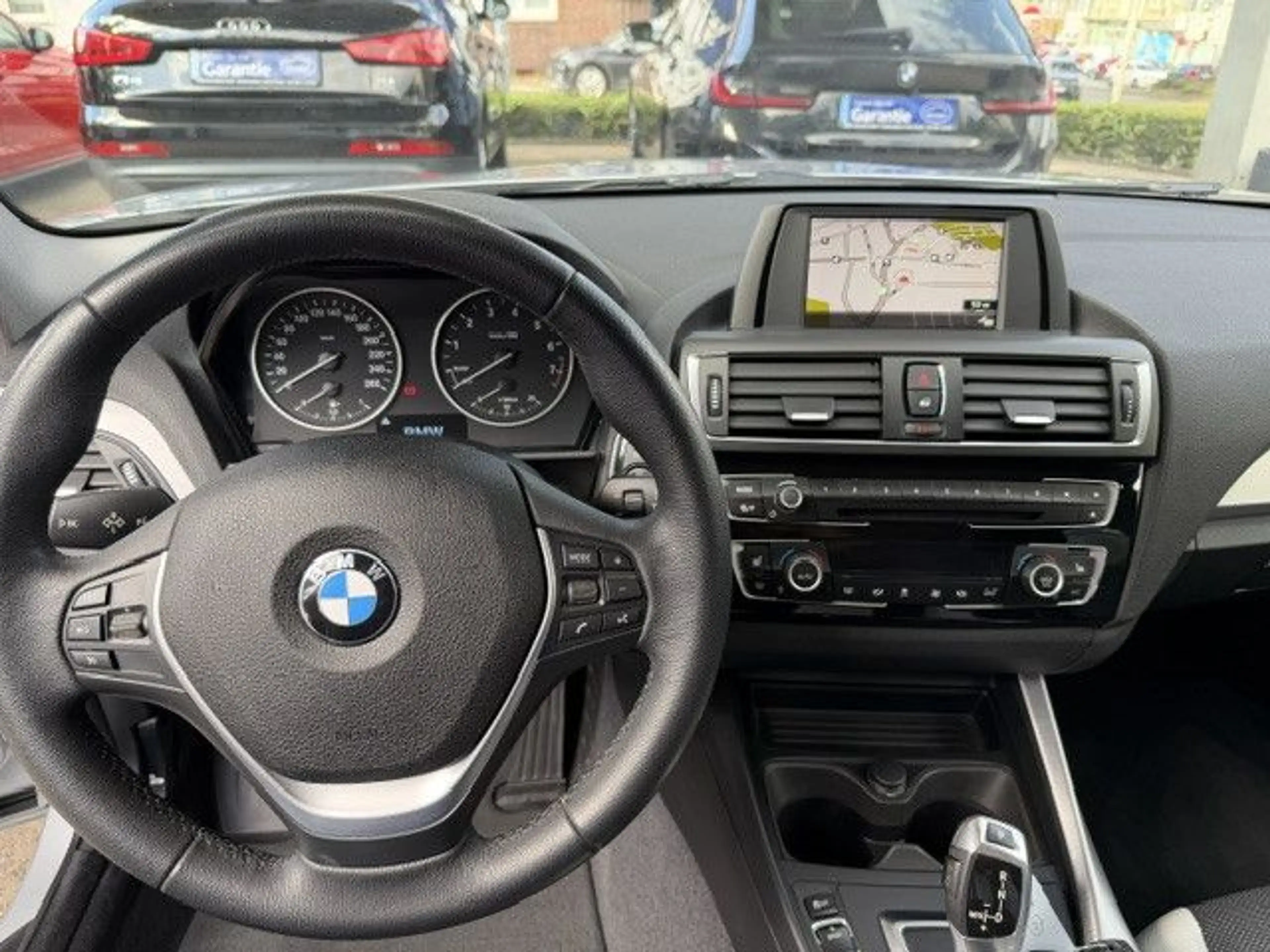 BMW 120 1 Limousine 5-trg. 120 i Urban Line*17-LM — photo 12