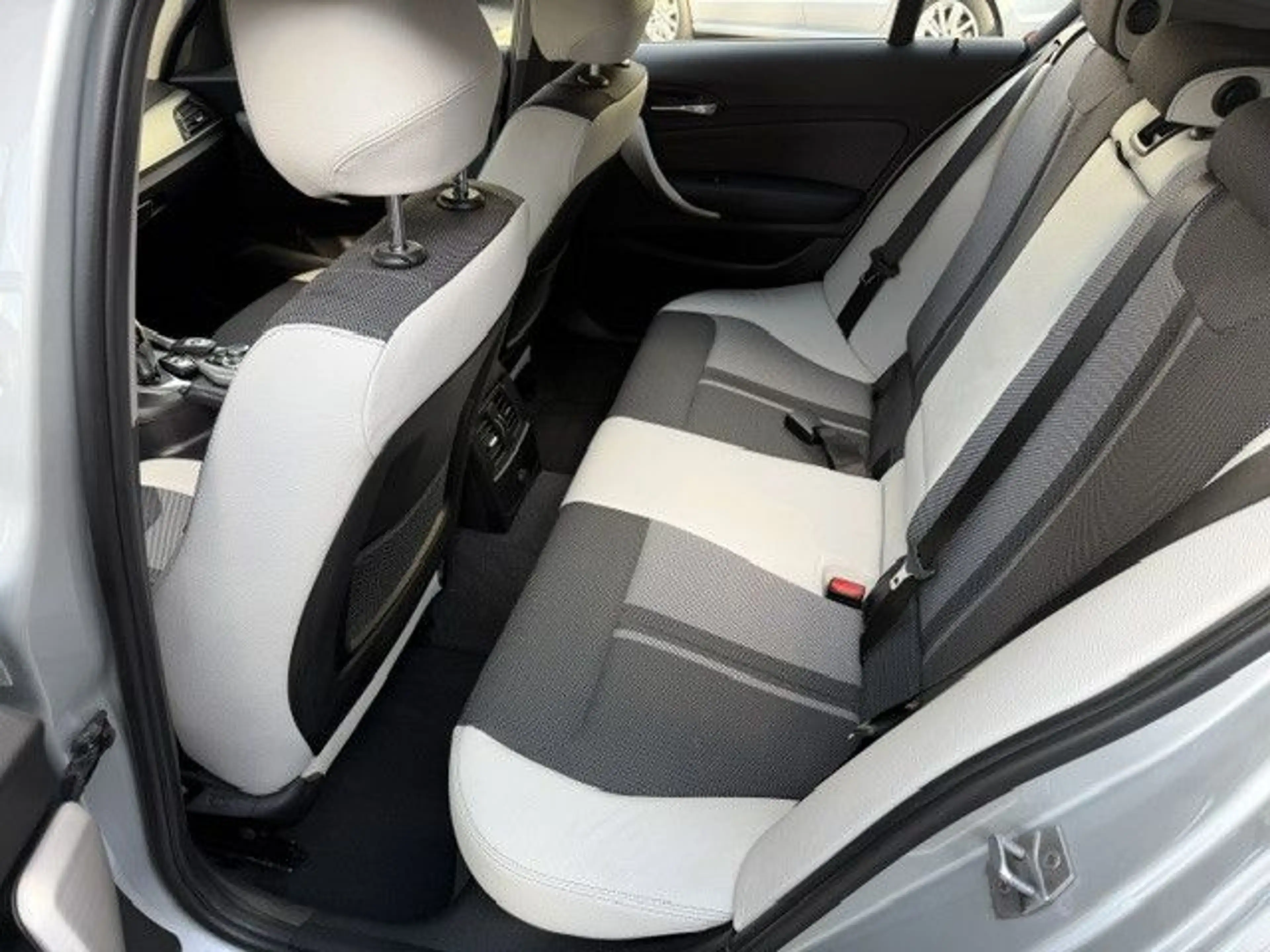 BMW 120 1 Limousine 5-trg. 120 i Urban Line*17-LM — photo 15