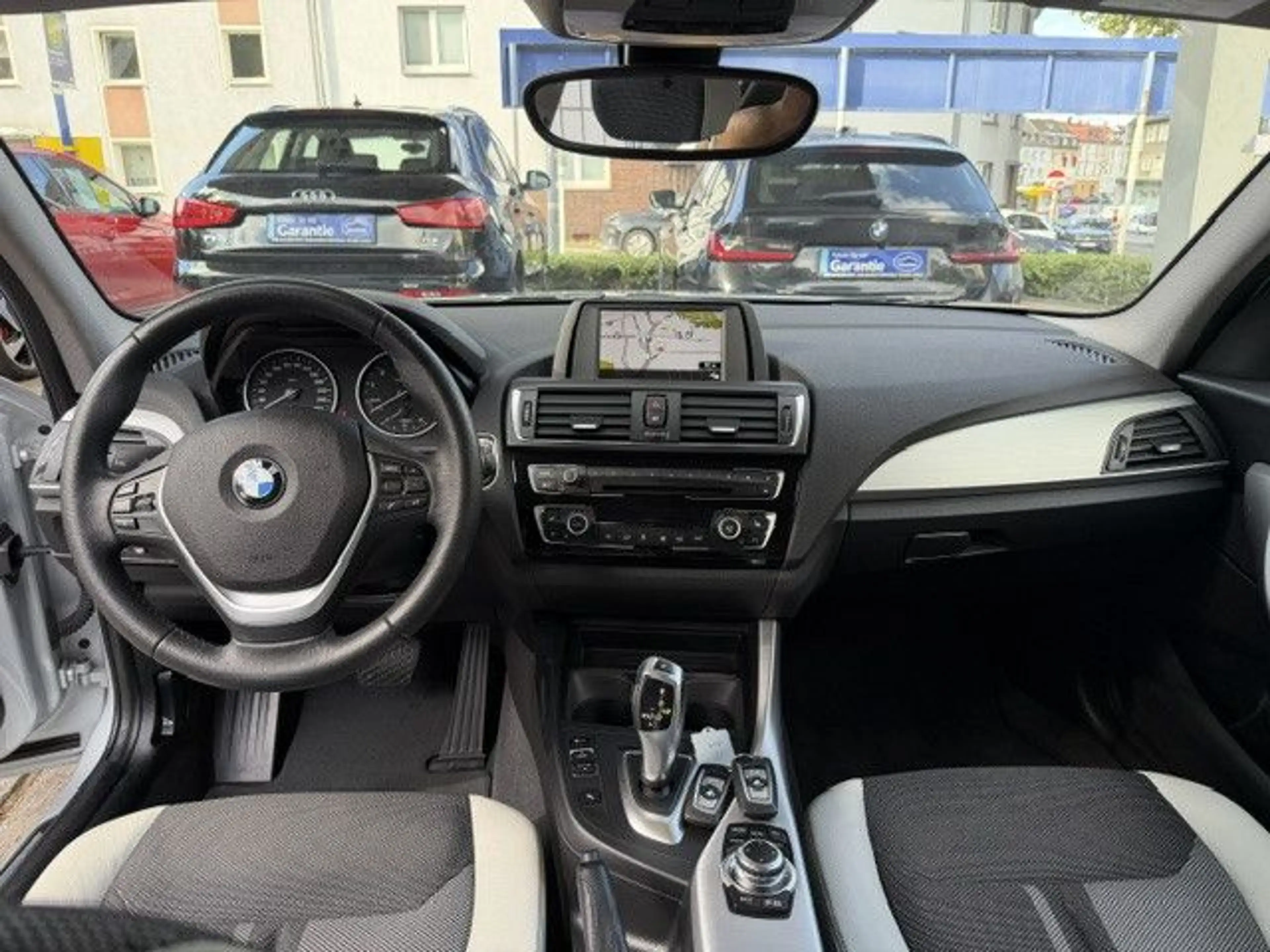 BMW 120 1 Limousine 5-trg. 120 i Urban Line*17-LM — photo 9