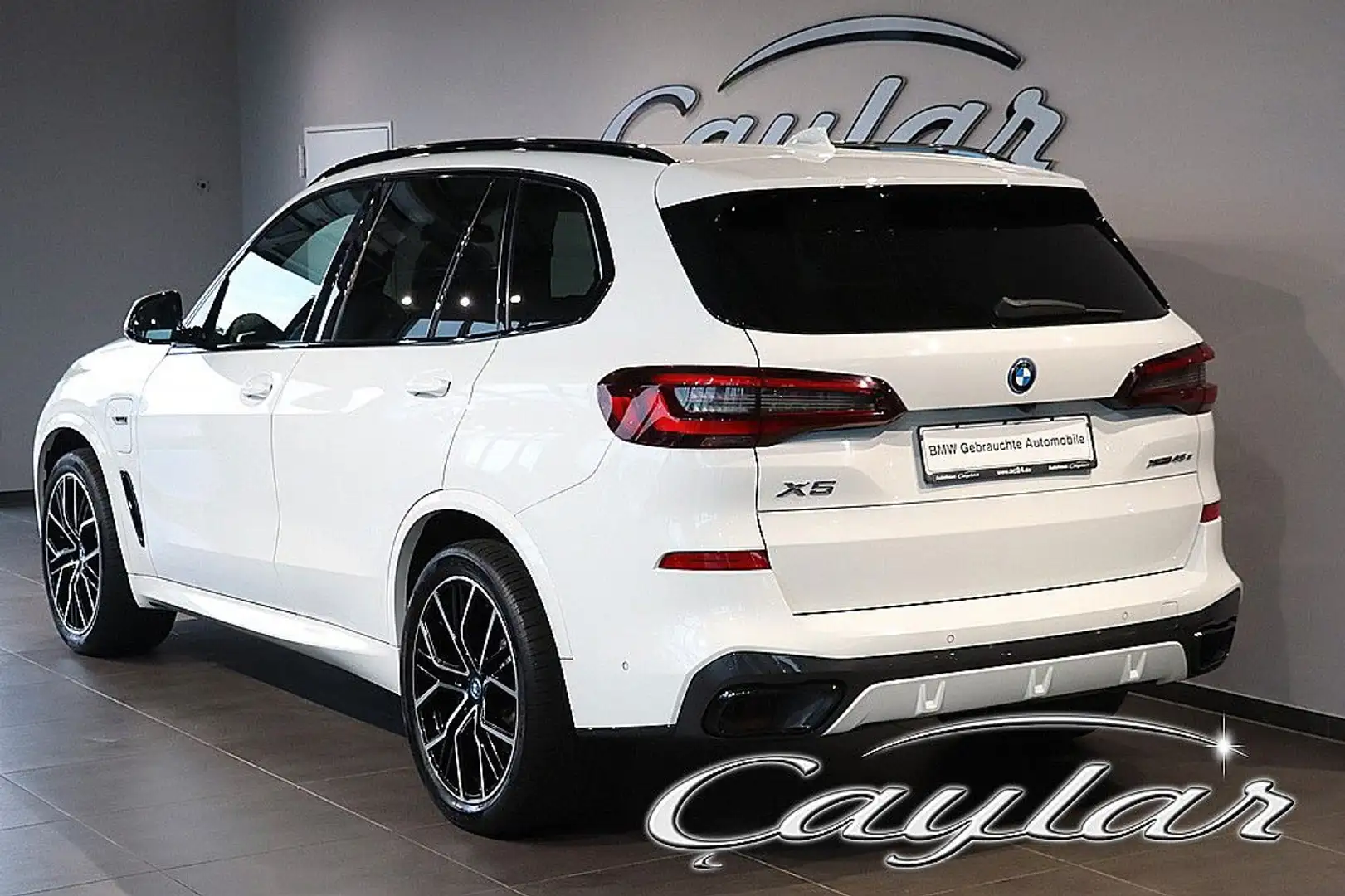 BMW X5 x45e M SPORT SITZBELÜF ACC 360°LASER PANO AHK Blanc - 2