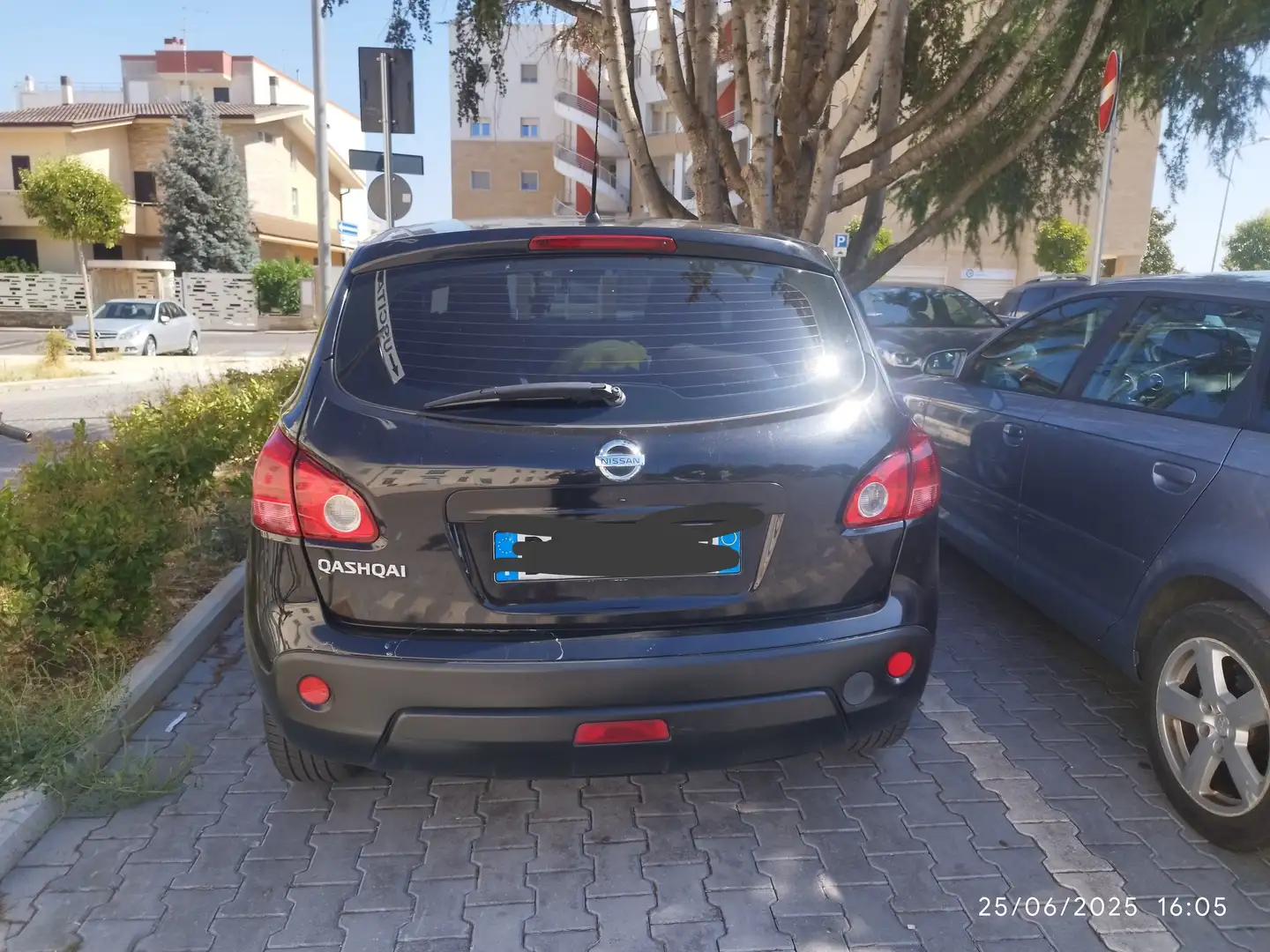 Nissan Qashqai J10 Zwart - 1