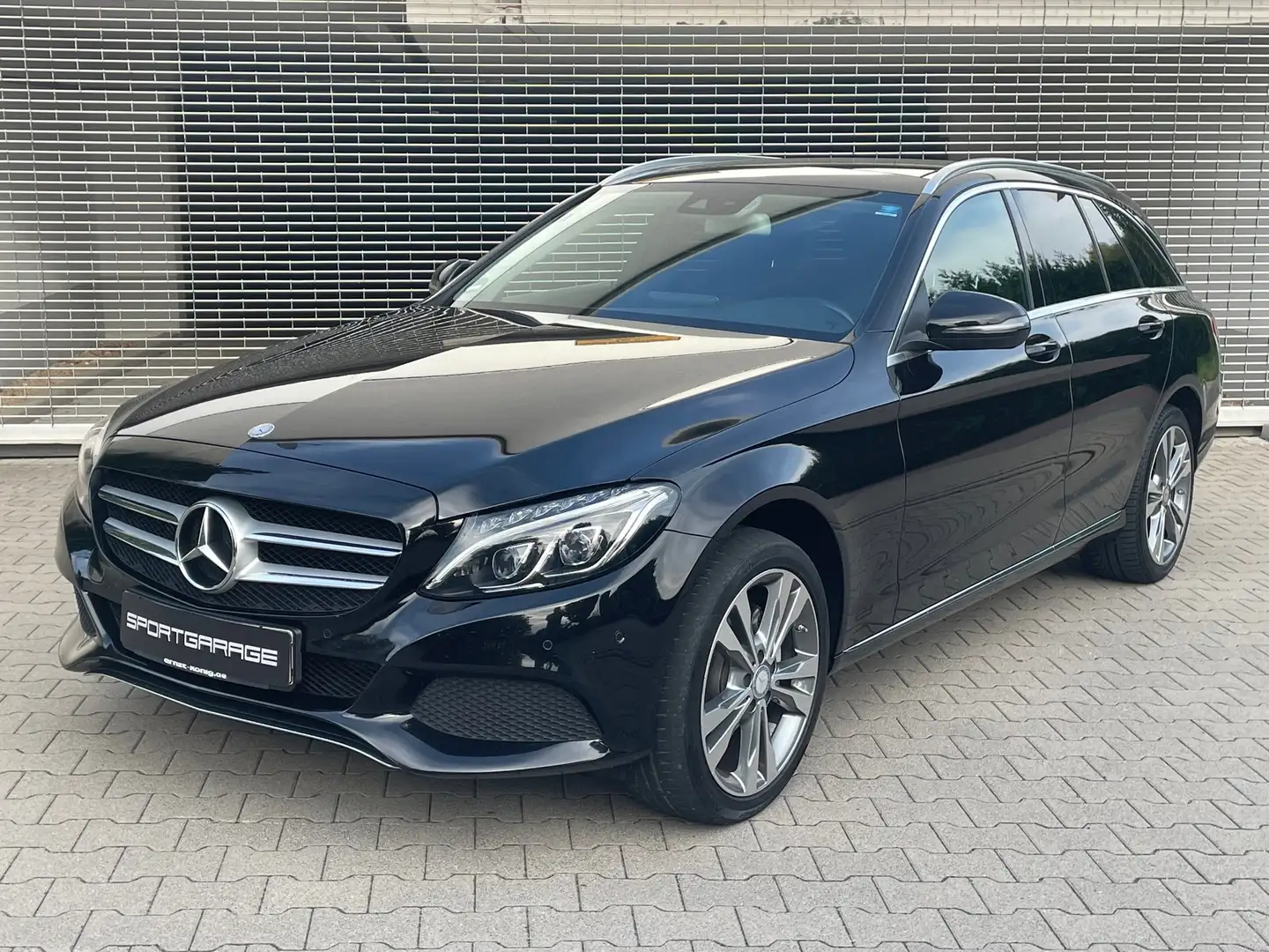 Mercedes-Benz C 200 4Matic T Avantgarde Navi Panorama LED SHZ Schwarz - 1