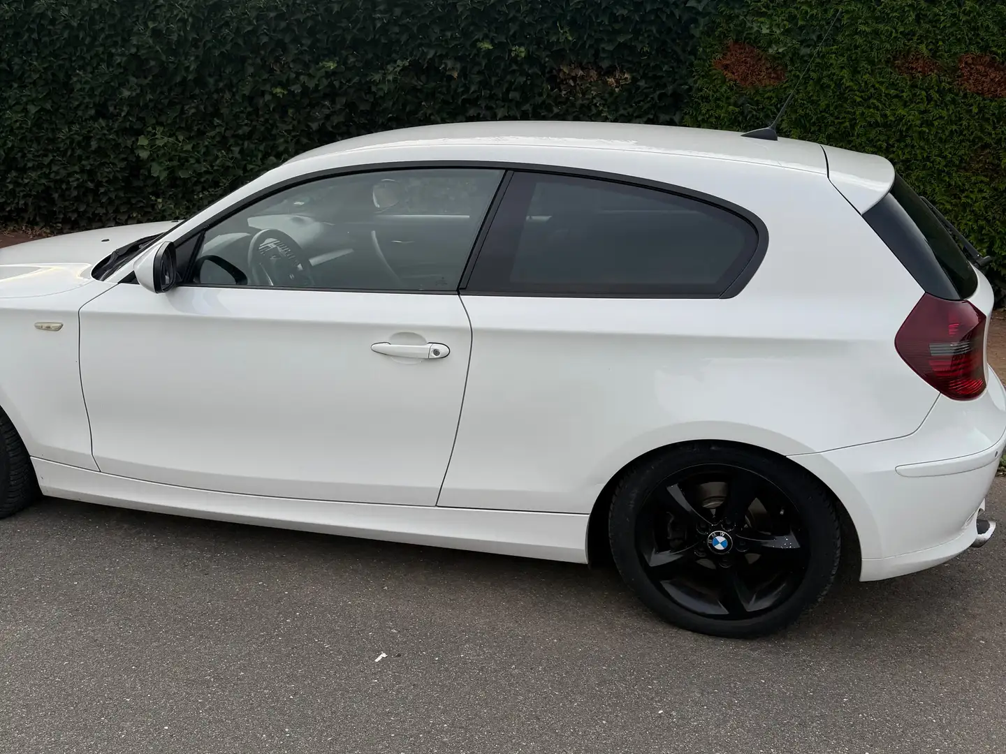 BMW 116 116d DPF Edition Sport Bílá - 1