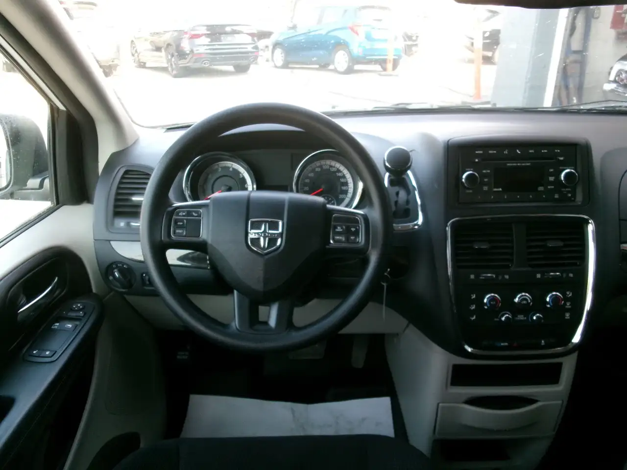 Dodge Grand Caravan снимка Dodge Grand Caravan