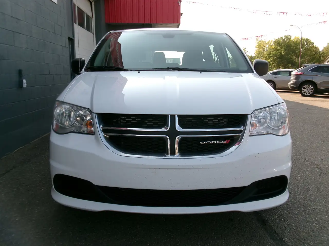 Dodge Grand Caravan снимка Dodge Grand Caravan