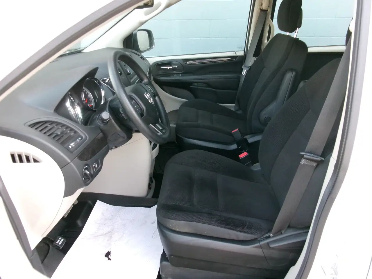 Dodge Grand Caravan снимка Dodge Grand Caravan