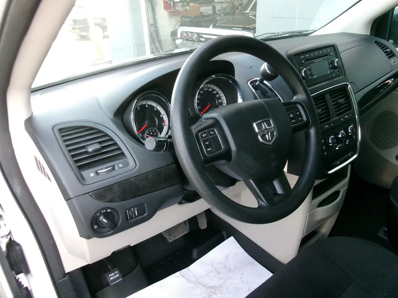 Dodge Grand Caravan снимка Dodge Grand Caravan