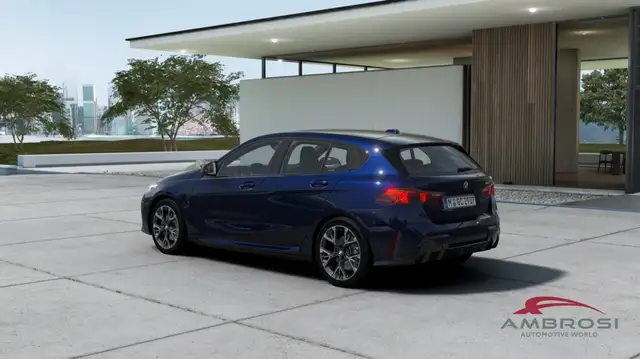 BMW 1 Series view 2