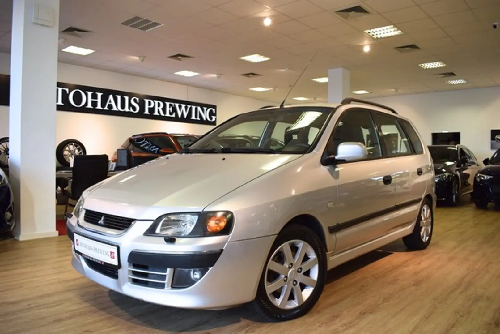 Mitsubishi Space Star Comfort 1600 AUTOMATIK/PDC/SITZH./AHK Silber - 1