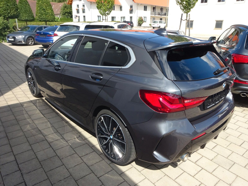 BMW 118 i Limo M Sportpaket/LIVE COCPIT/NAVI — photo 3