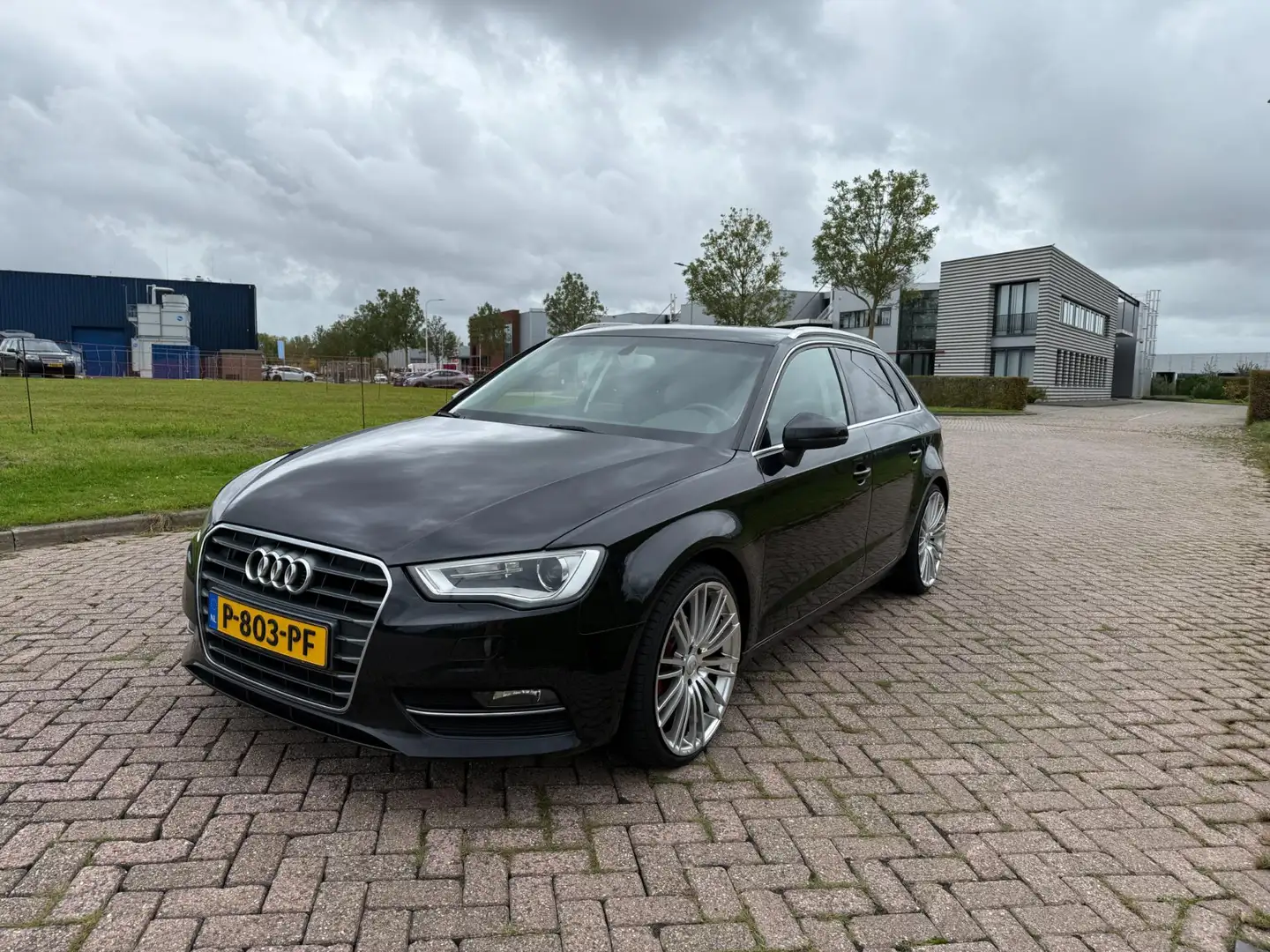 Audi A3 Sportback 1.4 TFSI Ambition Pro Line plus Noir - 2