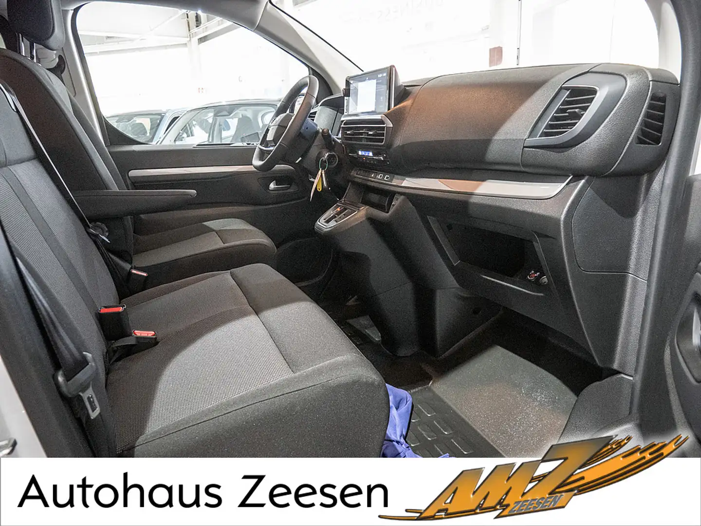 Citroen Spacetourer Plus XL 180 EAT8 NAVI LED PDC AHK Weiß - 2