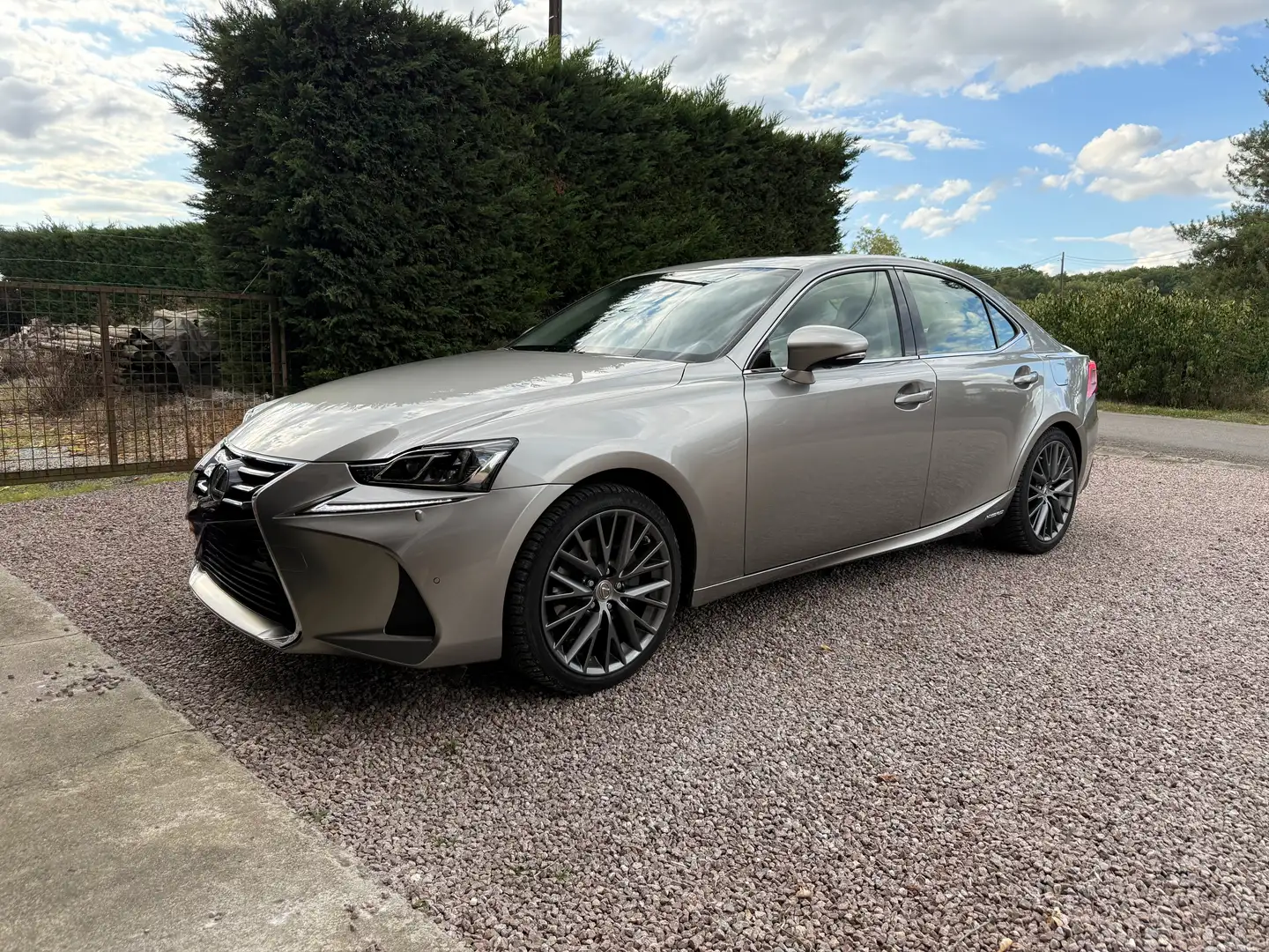 Lexus IS 300 IS 300h 2.5i Privilège Line E-CVT Full Option Srebrny - 1
