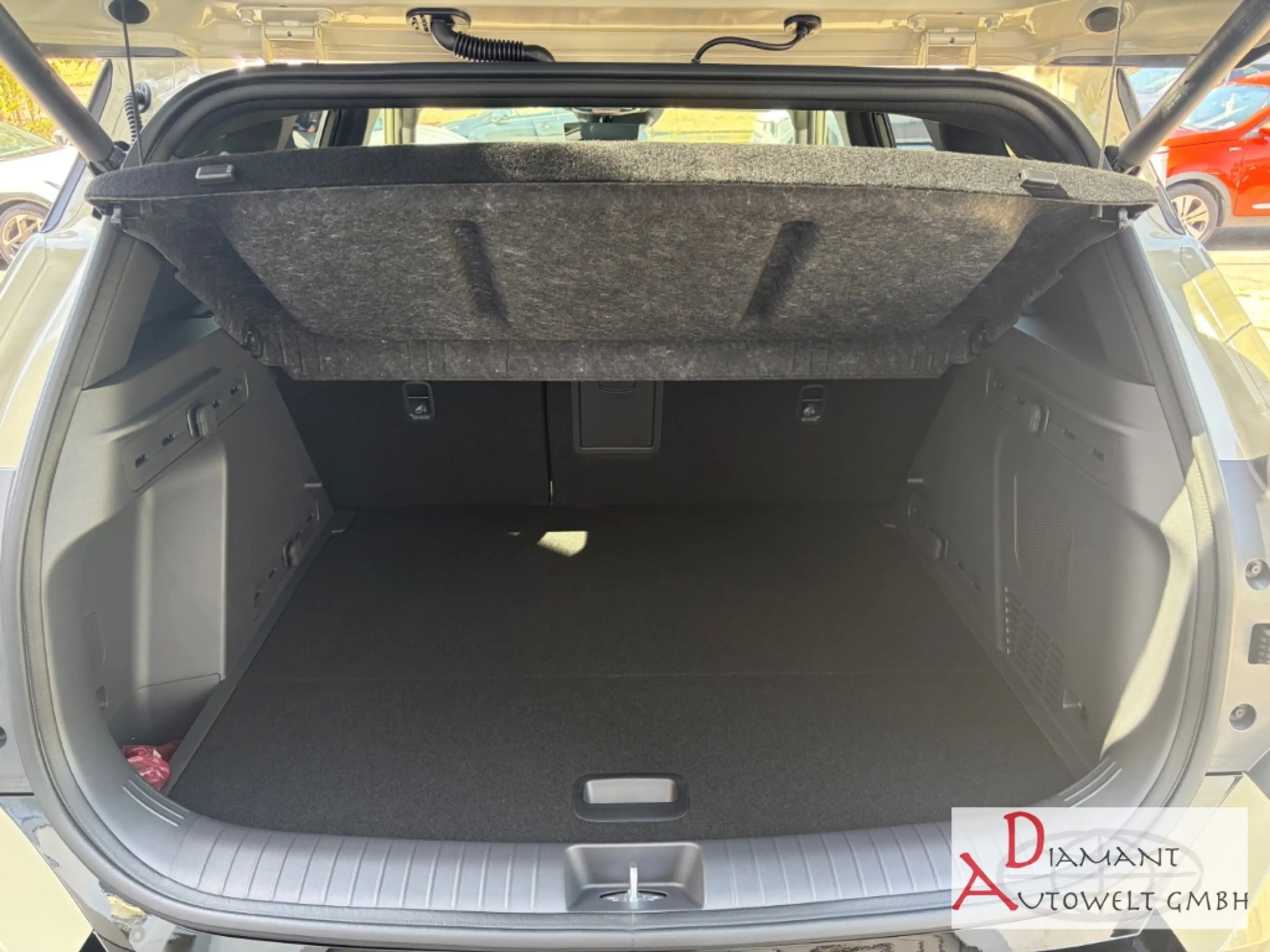 Kia Seltos 1.6T X-Line DCT Navi / 360 Grad Kamera / ACC — photo 8