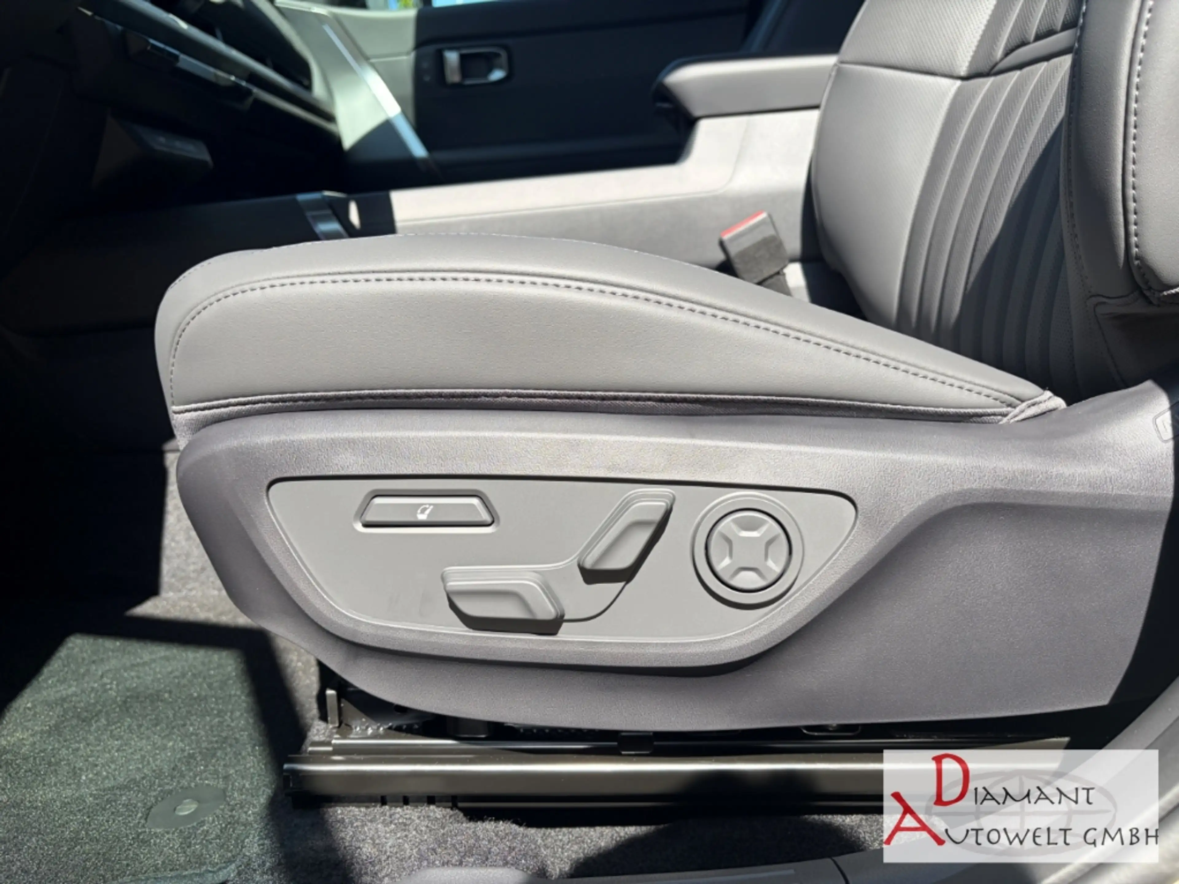 Kia Seltos 1.6T X-Line DCT Navi / 360 Grad Kamera / ACC — photo 10