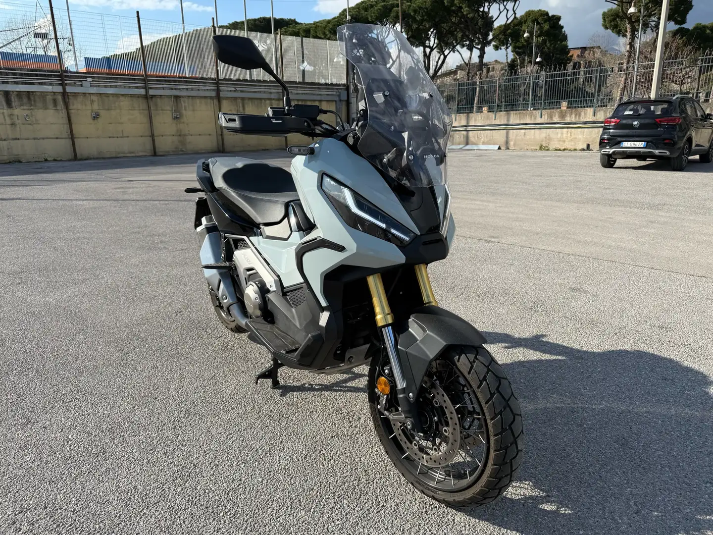 Honda X-ADV 750 - 1
