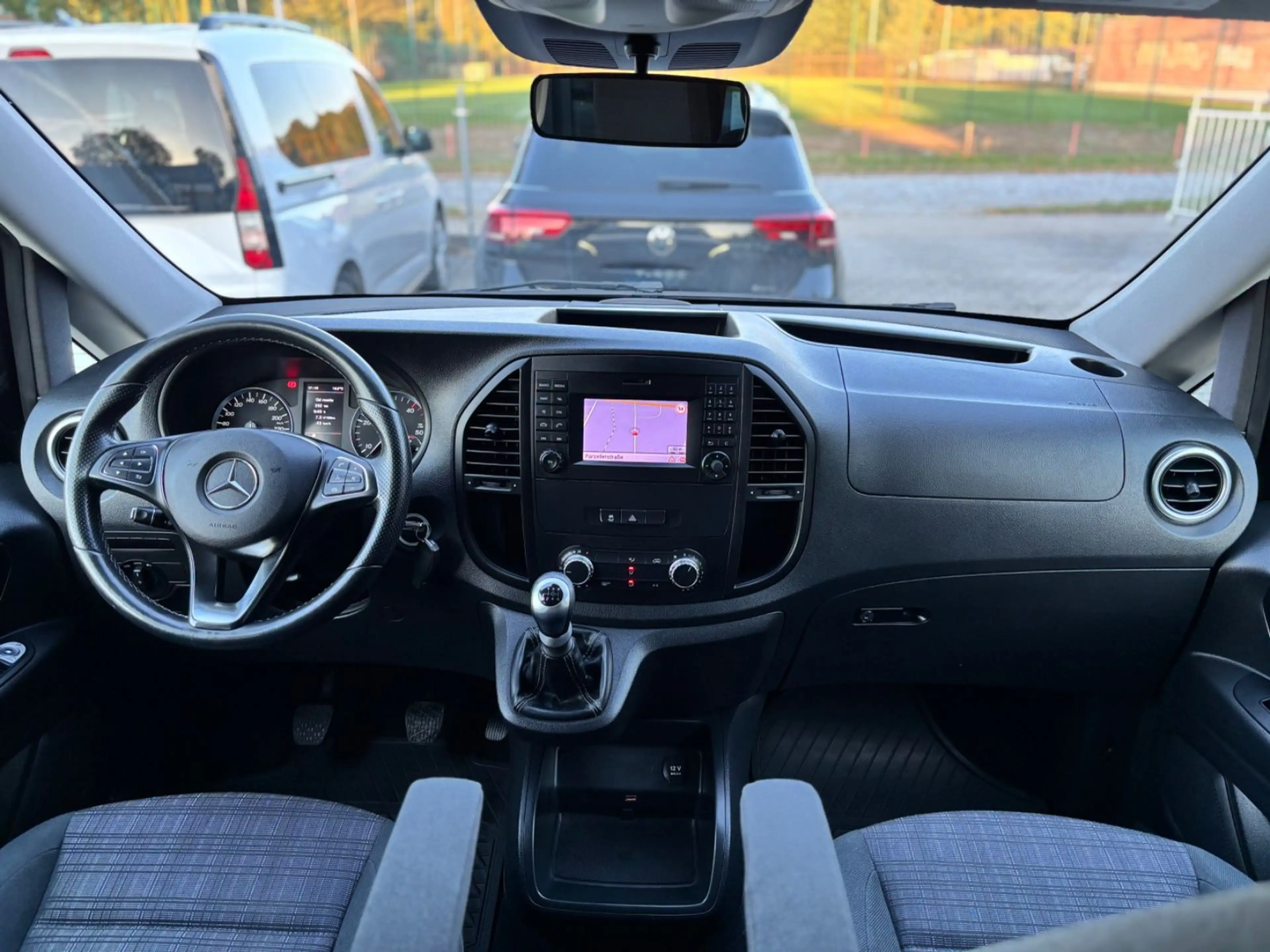 Mercedes-Benz Vito Tourer 163PS lang Select 8Sitz Navi Kam LED — photo 12