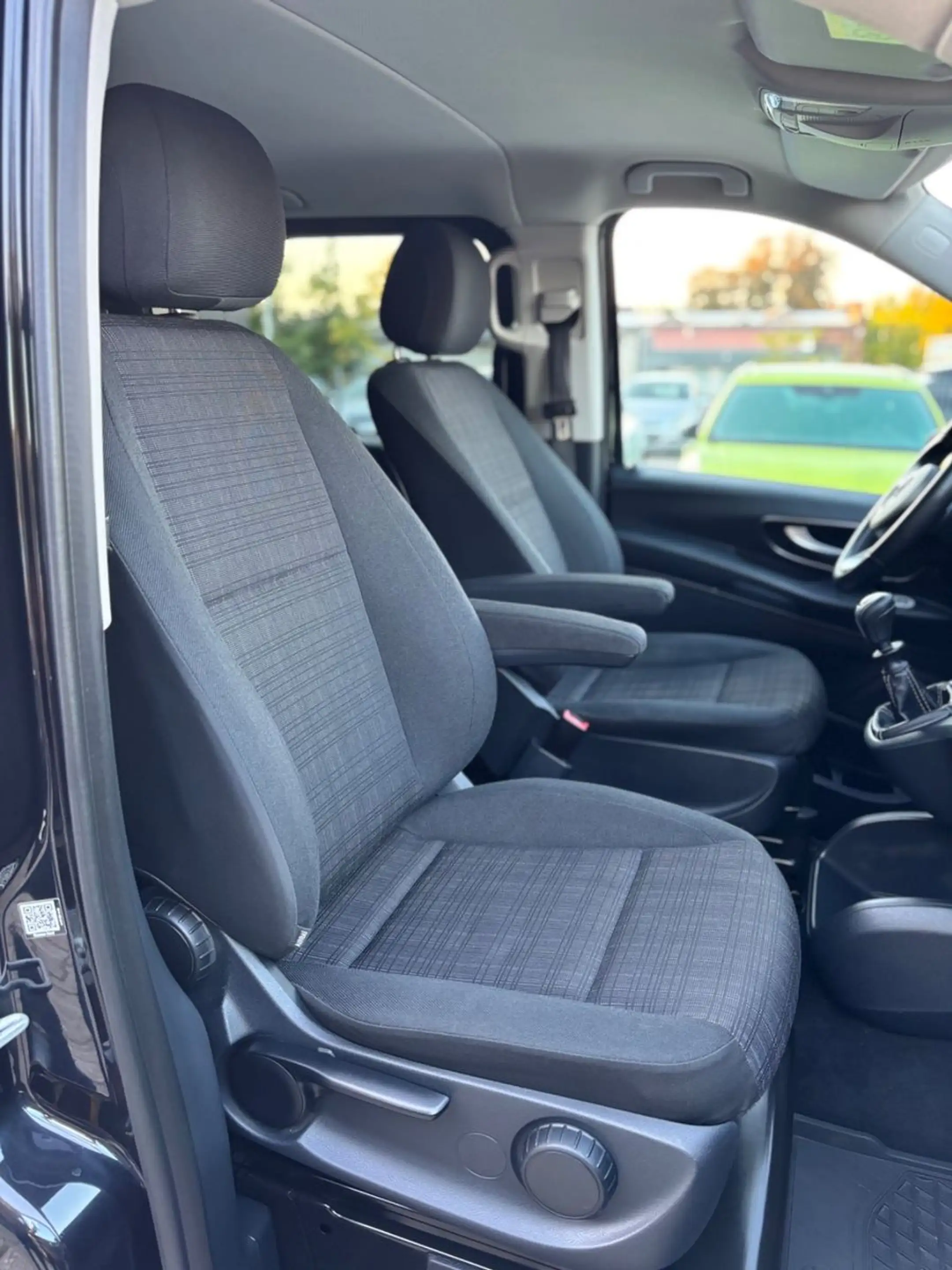 Mercedes-Benz Vito Tourer 163PS lang Select 8Sitz Navi Kam LED — photo 14
