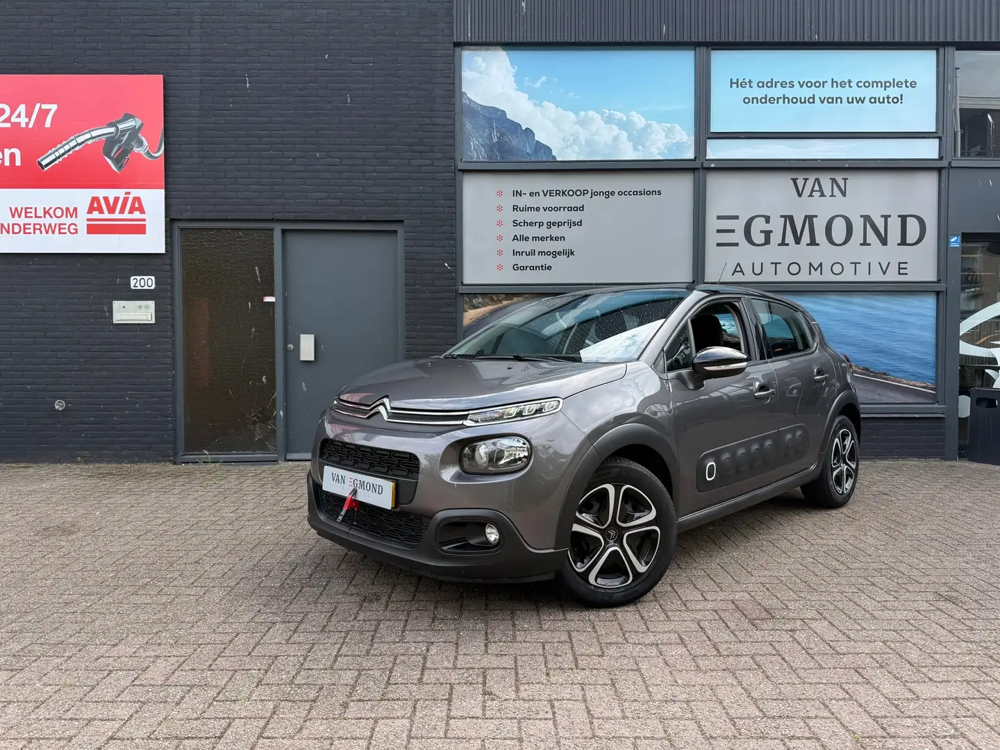 Citroen C3 1.2 PureTech S&S Shine Grau - 1