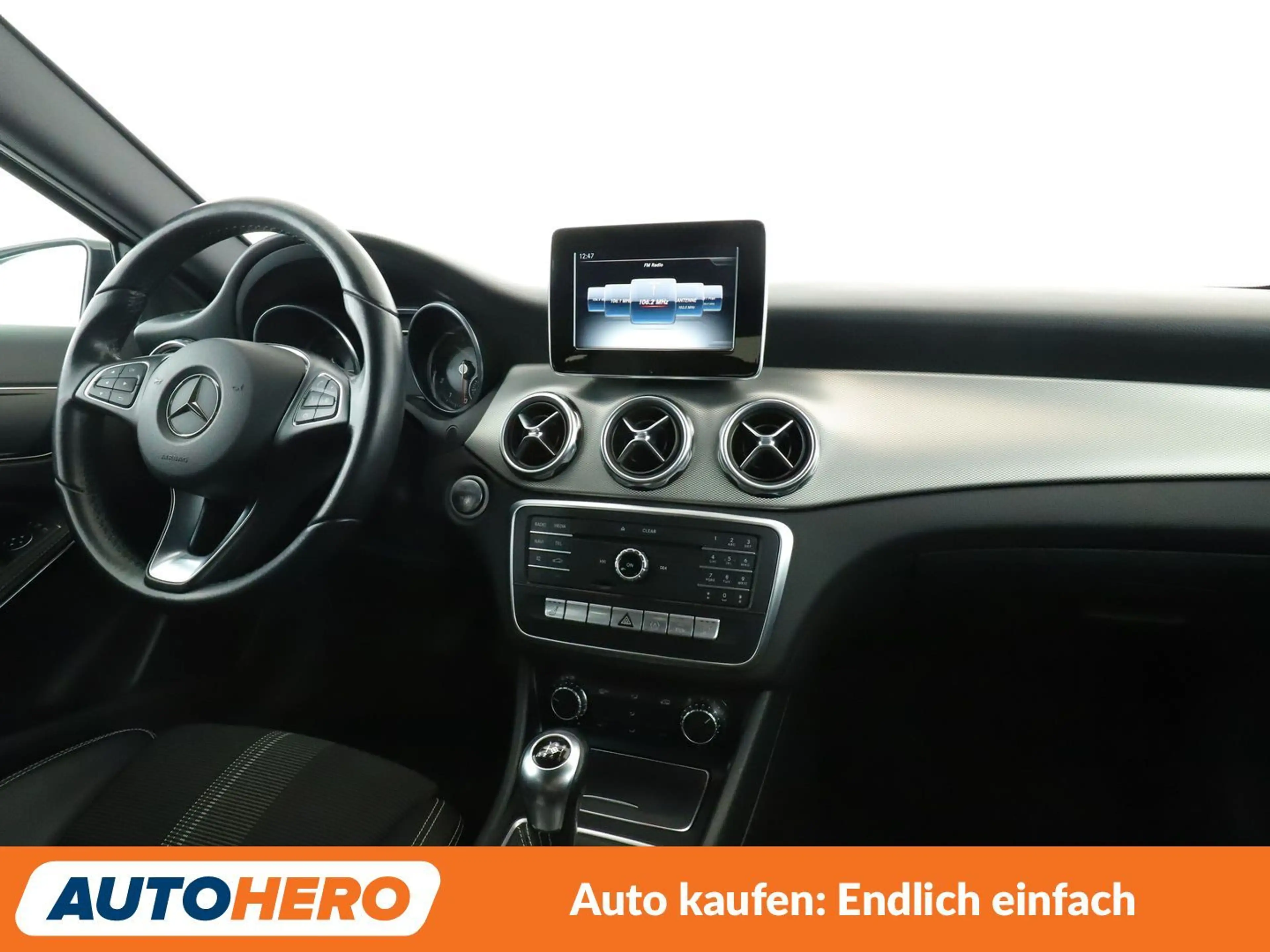 Mercedes-Benz GLA 180 GLA 180 Urban*NAV*LED*TEMPO*PDC*SHZ*BT* — photo 13