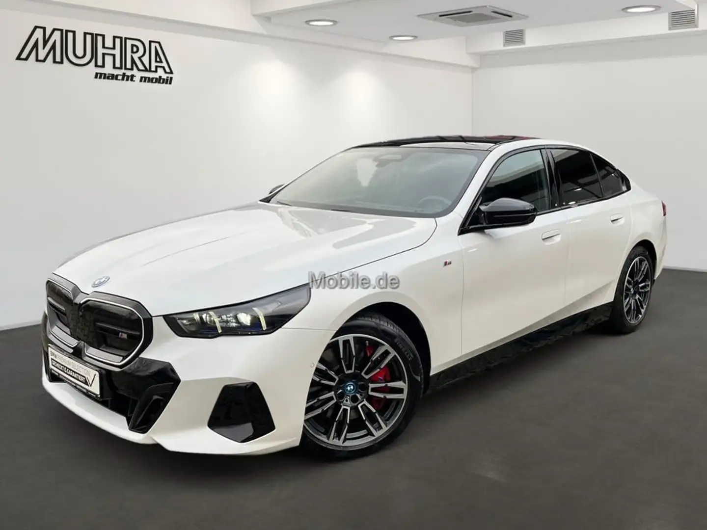 BMW i5 M60 xDrive Limousine 19" PANO MEMORY ACC HUD AHK L Bílá - 2