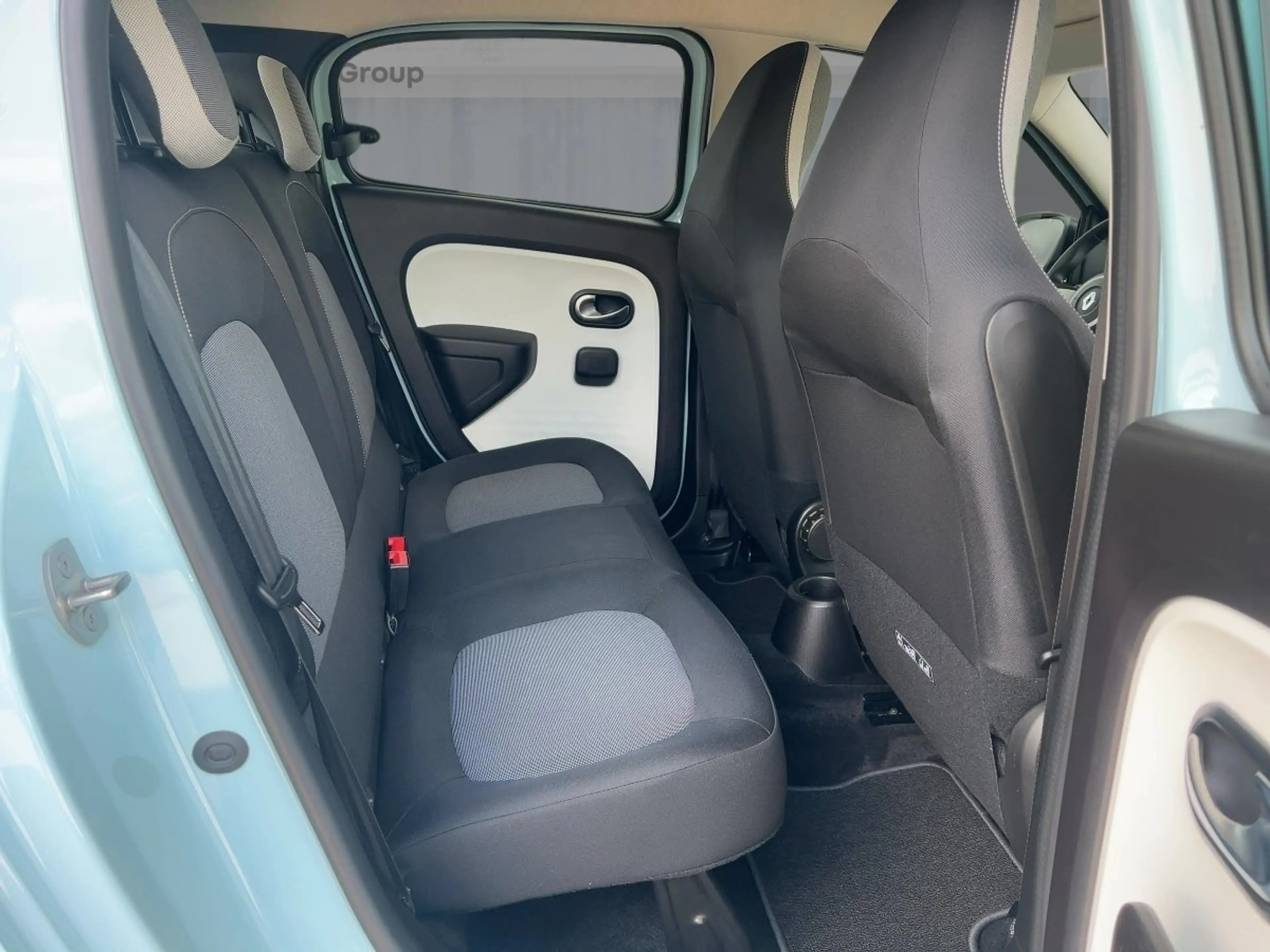 Renault Twingo EQUILIBRE SCe 65 Start & Stop Apple CarPlay — photo 9