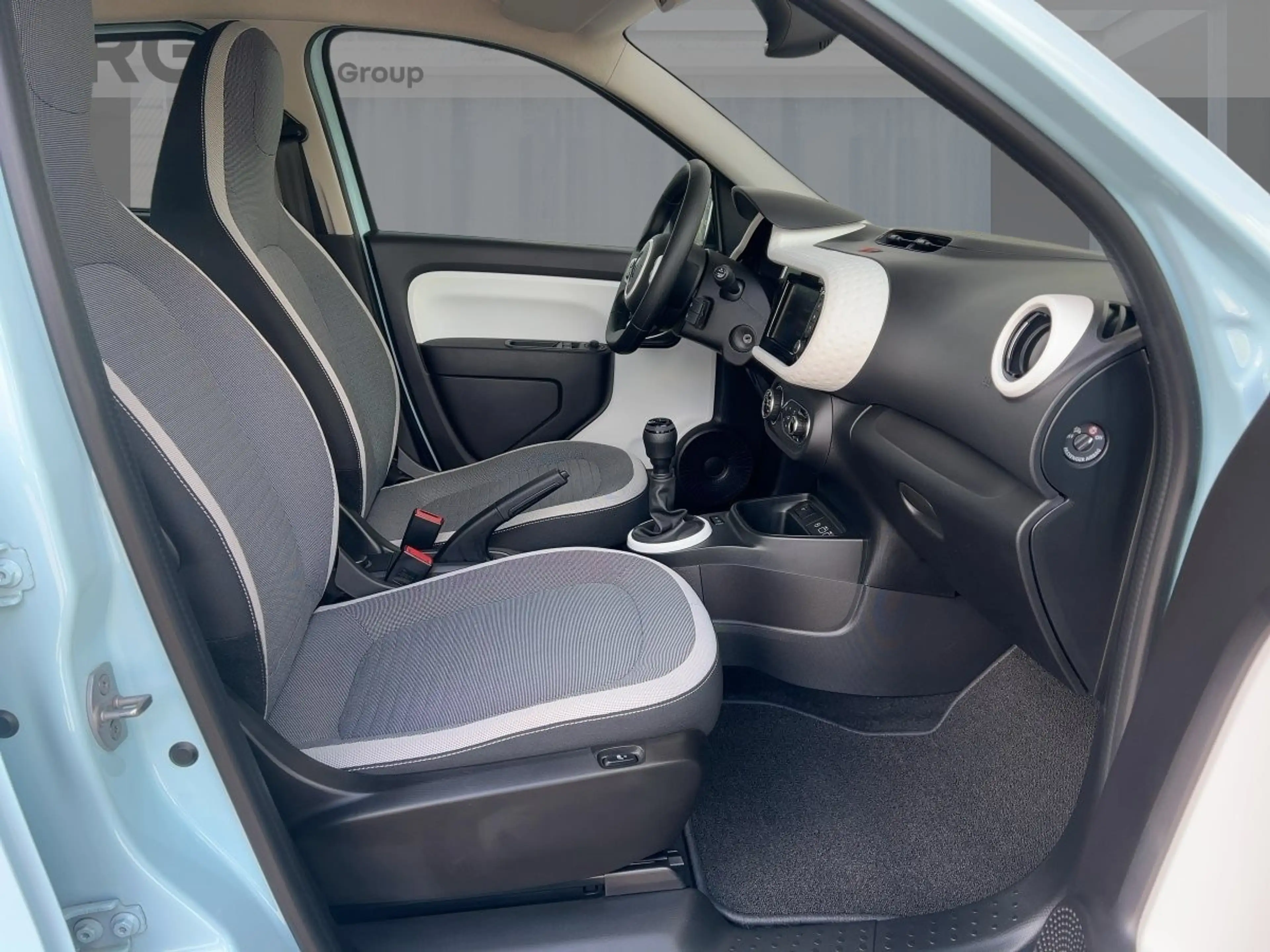 Renault Twingo EQUILIBRE SCe 65 Start & Stop Apple CarPlay — photo 8