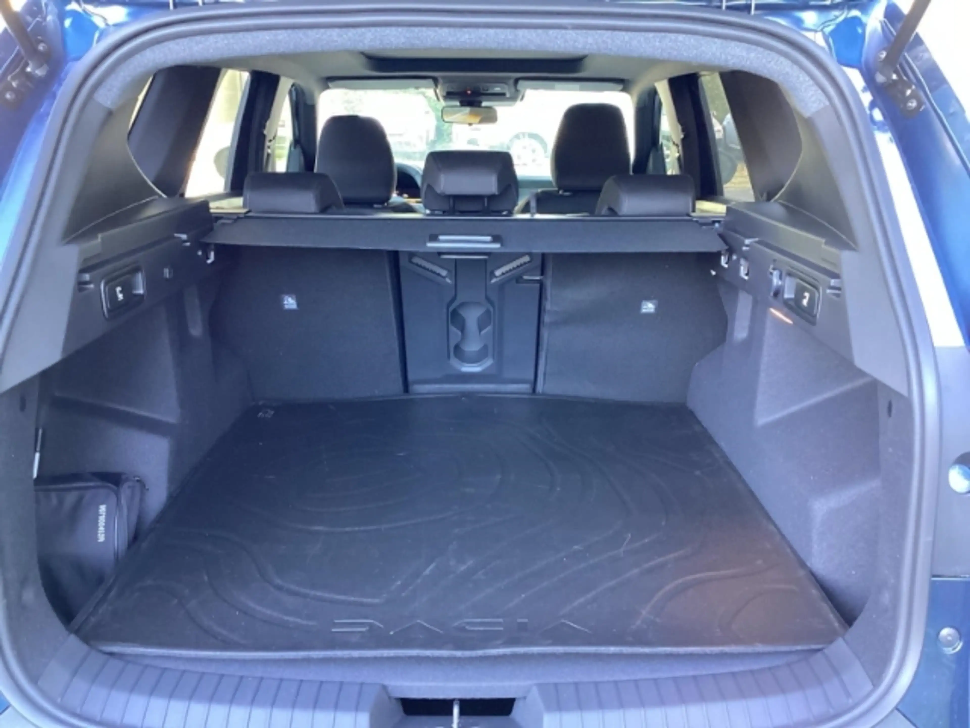 Dacia Bigster Extreme TCe140+el.PanoDach+WinterPlus&City-P+Navi+ — photo 12