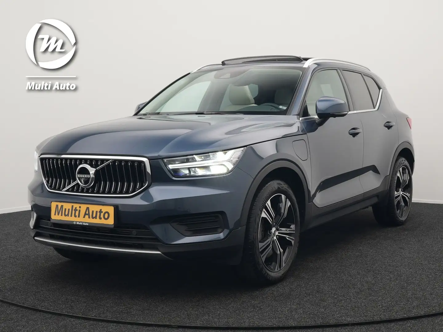 Volvo XC40 T5 Recharge Inscription Plug In Hybrid 261pk Deale Blauw - 1