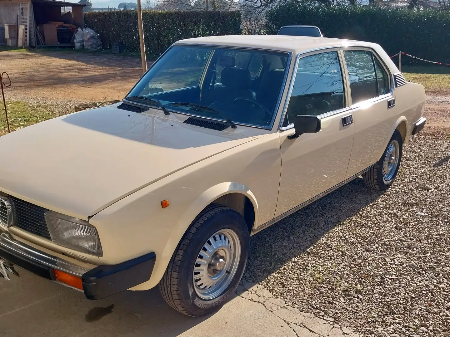 Alfa Romeo Alfetta 2.0 L Beige - 2