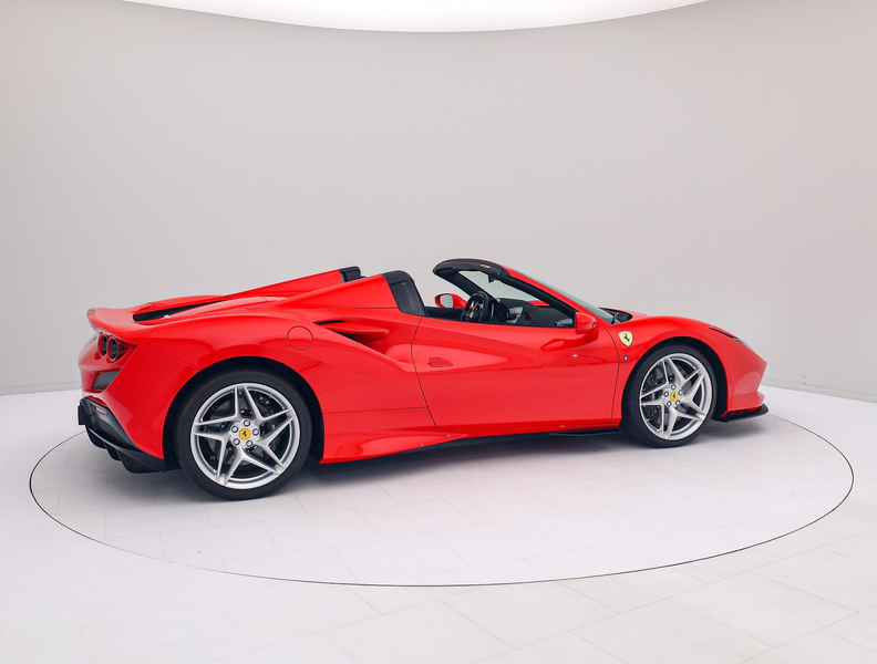 Ferrari F8 Spider - FERRARI HAMBURG — photo 6