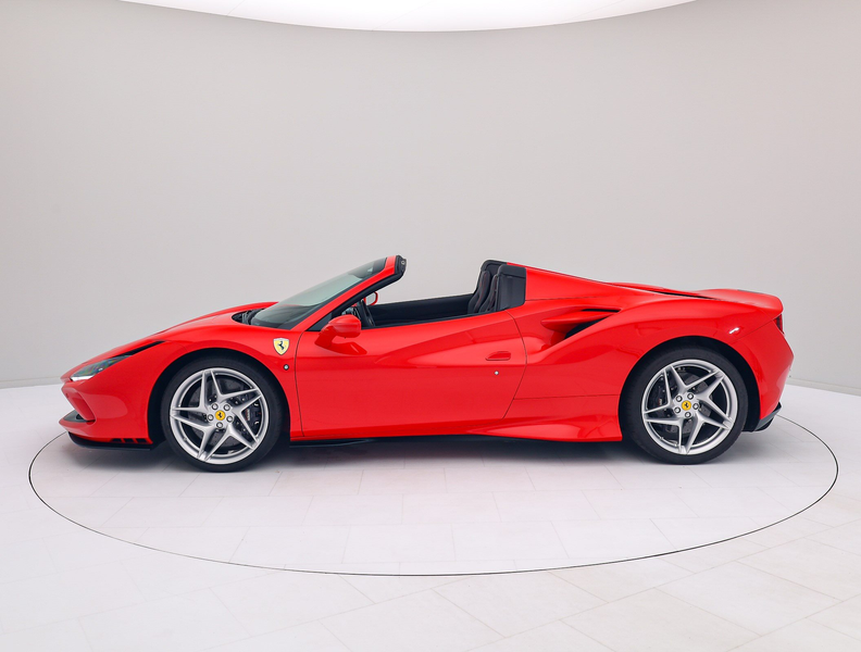 Ferrari F8 Spider - FERRARI HAMBURG — photo 12