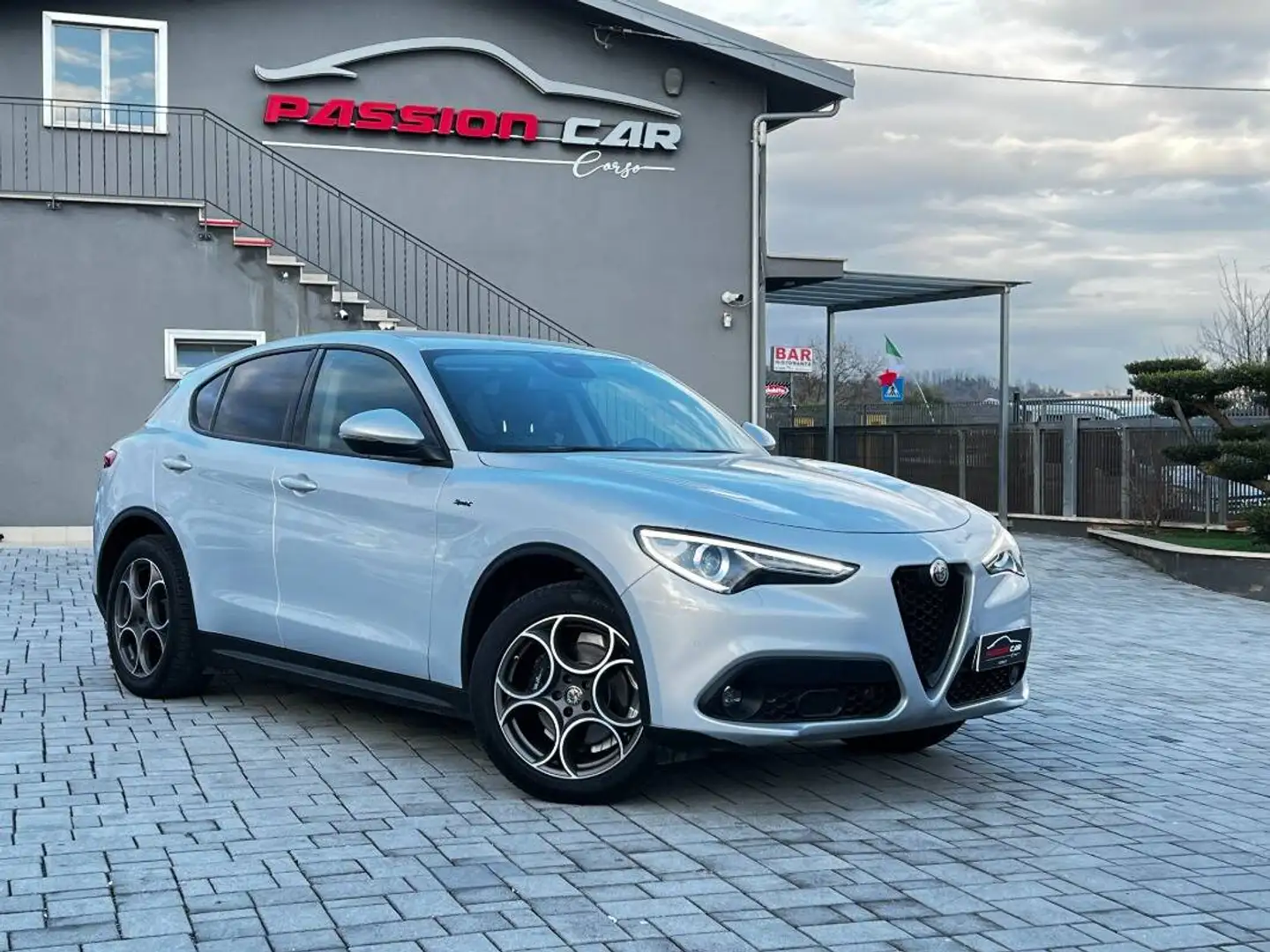Alfa Romeo Stelvio 2.2 t Sprint Q4 190cv auto Bianco - 1