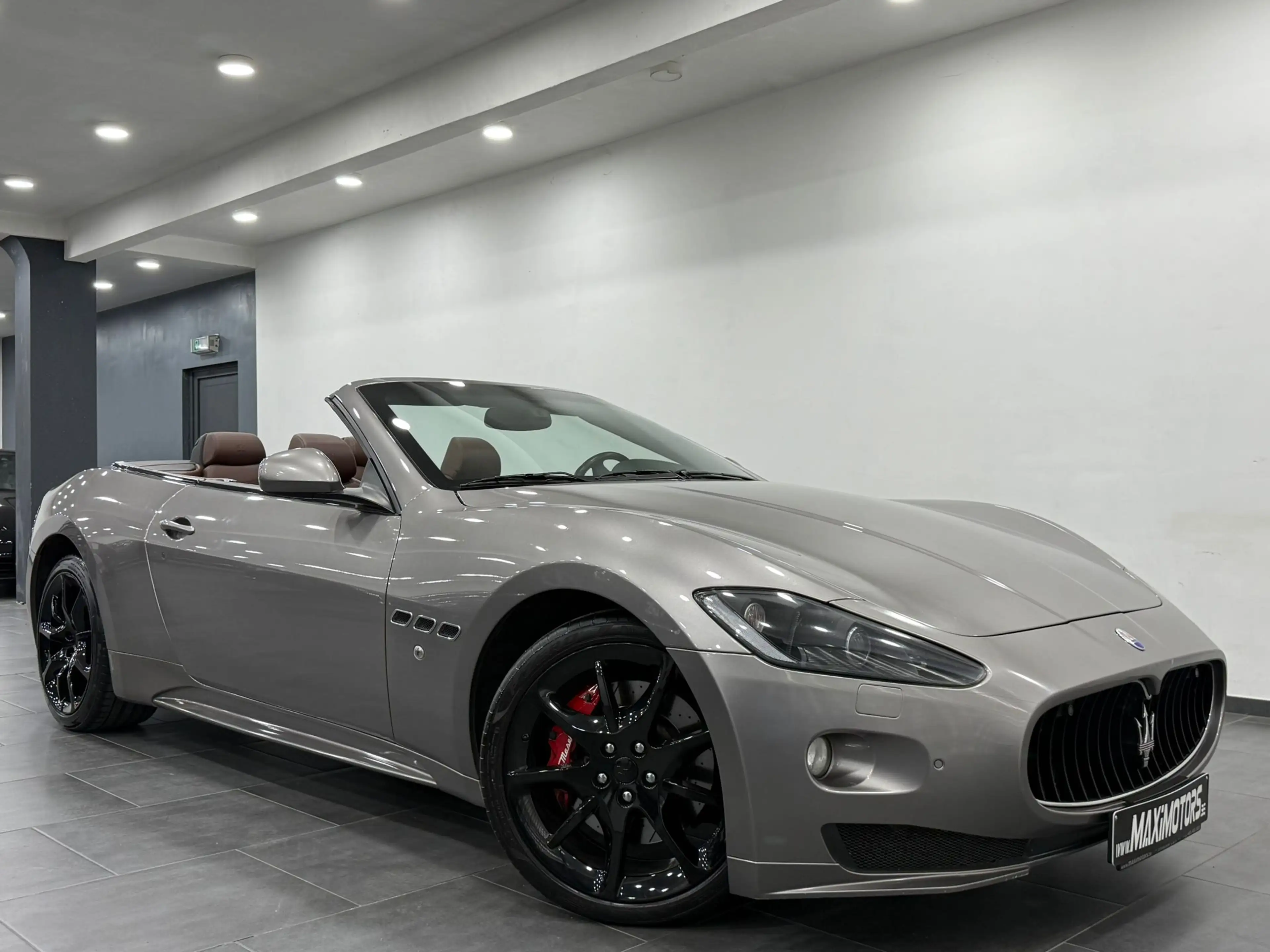 Maserati GranCabrio Sport  4.7i V8 Belgian Car Full Option Carpass Full Service — photo 12