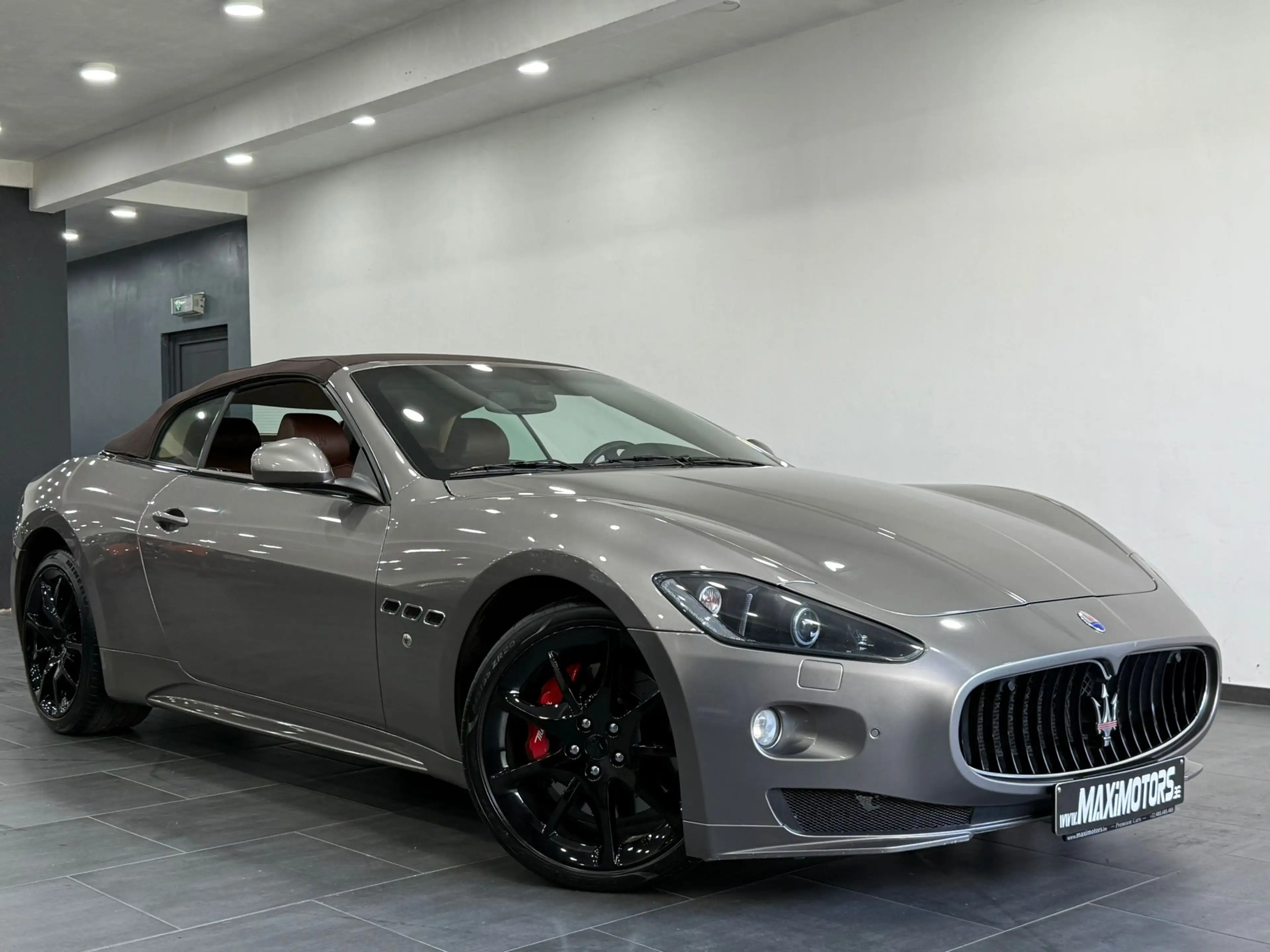 Maserati GranCabrio Sport  4.7i V8 Belgian Car Full Option Carpass Full Service — photo 8