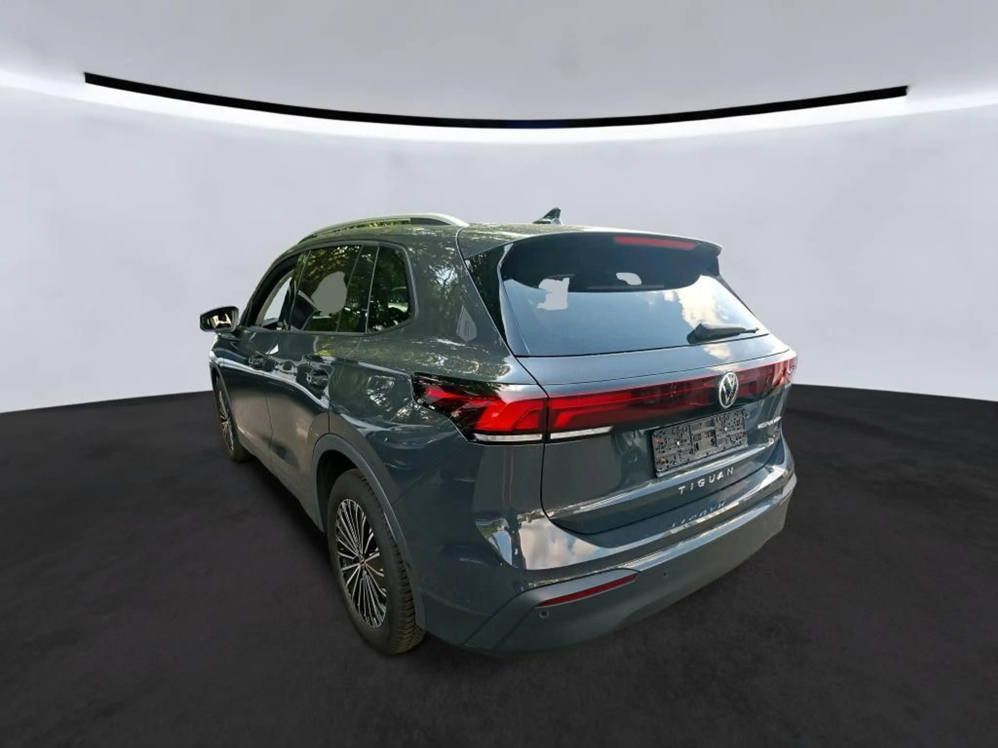 Volkswagen Tiguan 2.0 TDI 110 kW Life — photo 4