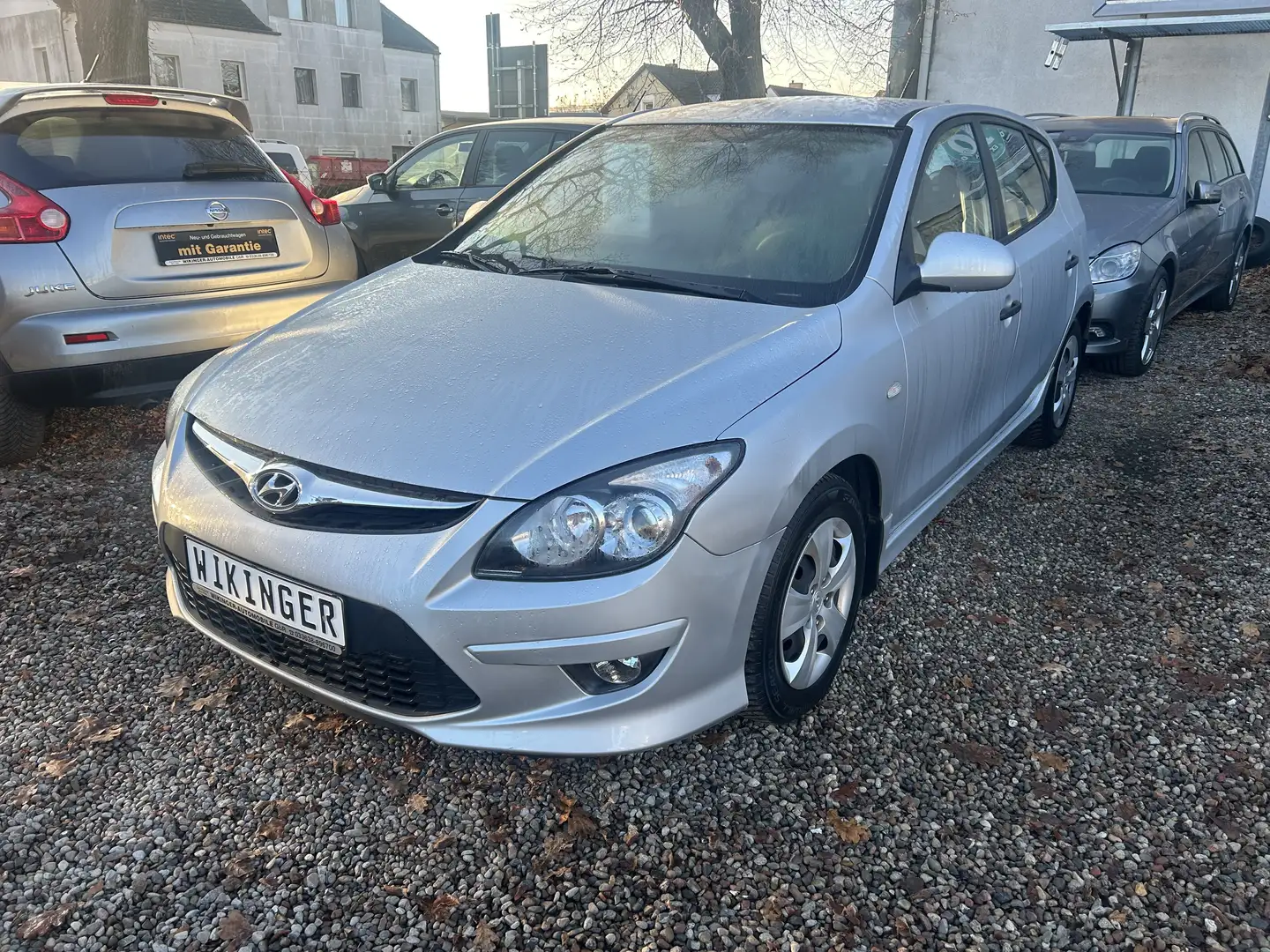 Hyundai i30 i30 1.4 Classic * Klima * 2. Besitz. * TüV neu Silber - 1