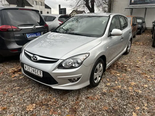 Hyundai i30 i30 1.4 Classic * Klima * 2. Besitz. * TüV neu
