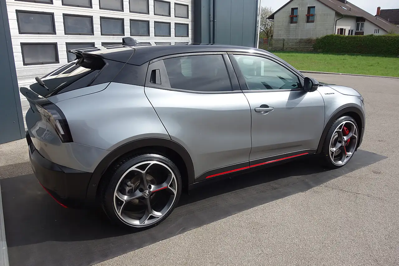 Alfa Romeo Junior 2025