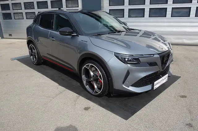 Alfa Romeo Junior Elettrica 280 Veloce 54kWh