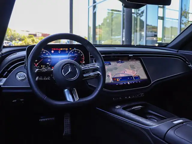 Mercedes-Benz E Class view 14