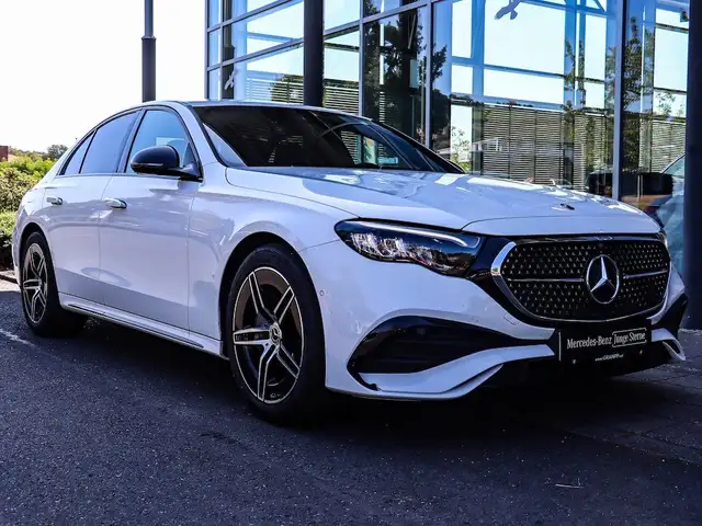 Mercedes-Benz E Class view 9