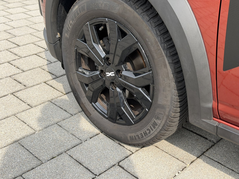 Dacia Jogger TCe 110 Extreme RFK 1Hd. Sitzh. LMF 1.0 TCe 110 EU — photo 11