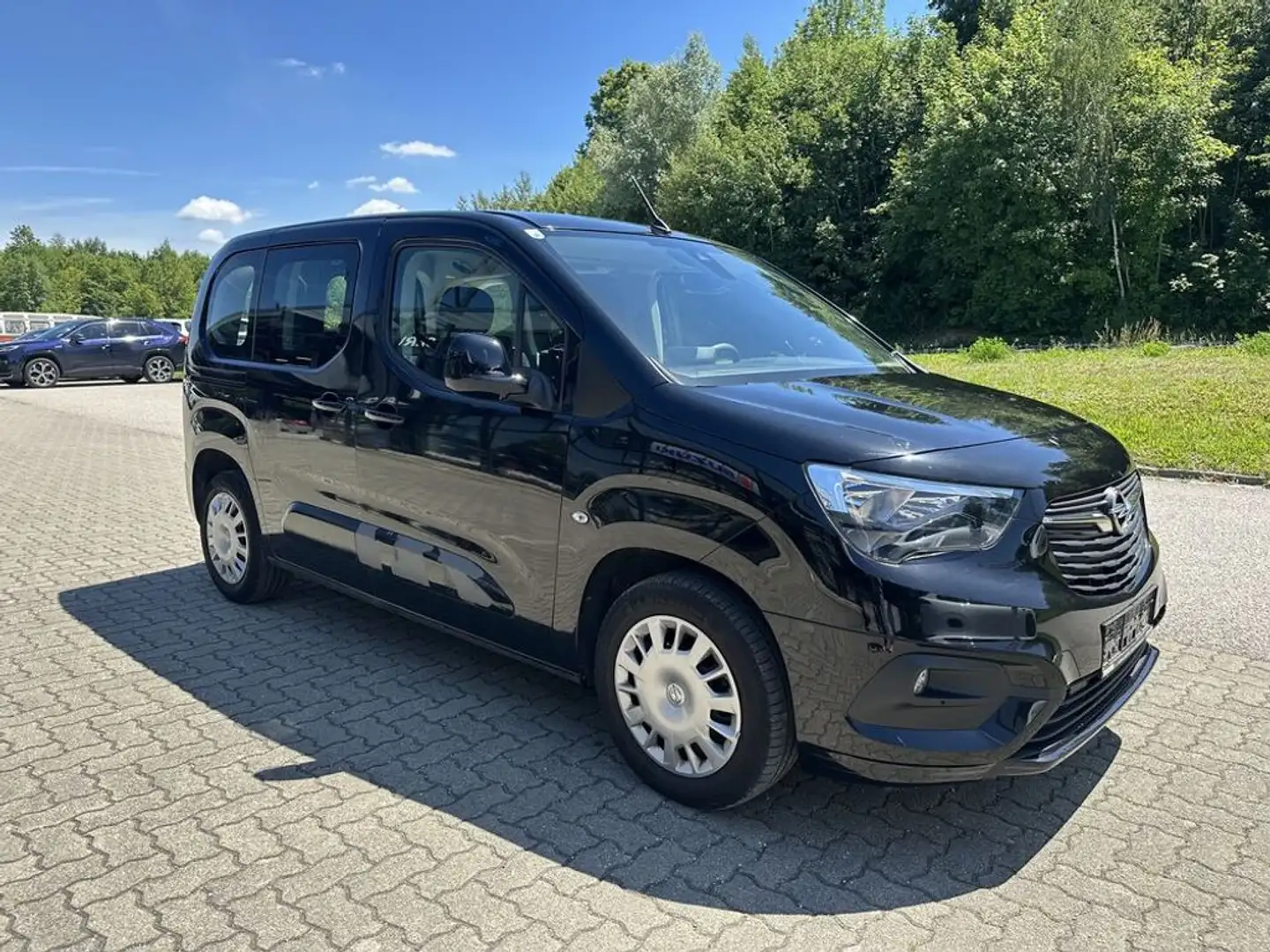 Opel Combo Life Edition !Navi, Einparkhilfe,5-Sitzer! Schwarz - 2