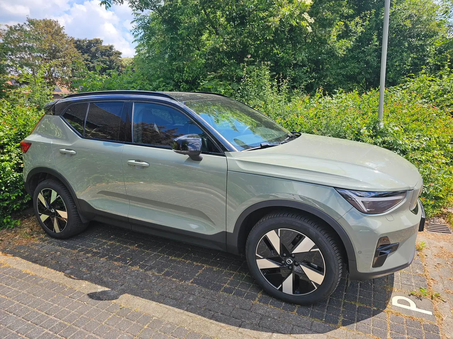 Volvo EX40 EX40 Twin Ultra 82 kWh Зелёный - 2
