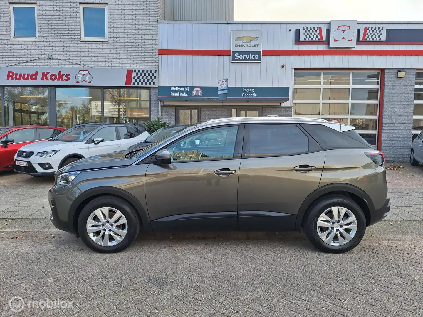 Peugeot 3008 1.2 PURETECH BLUE LEASE EXECUTIVE / Carplay / Gris - 2